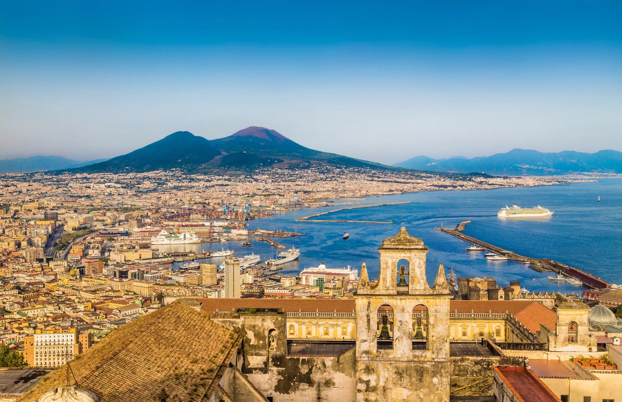 Scenic picture-postcard view of the city of Napoli